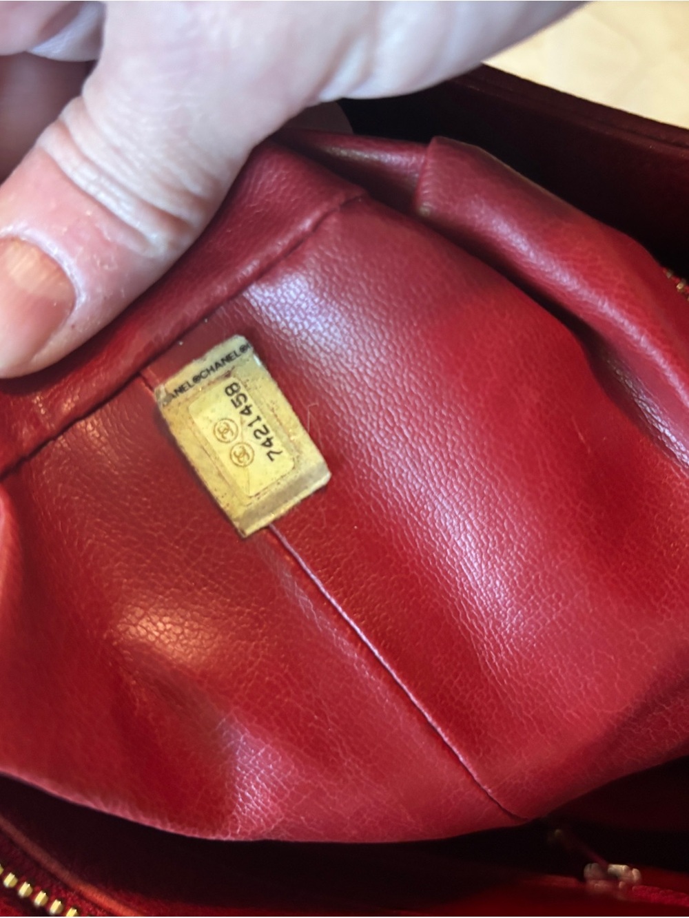 CHANEL Red Caviar Leather Shoulder Bag with Gold CC Charm Vintage COCO - Picture 13 of 16